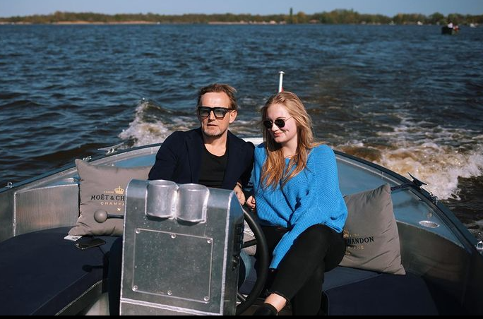 Bernhard En Dochter In Boot November 2020 Instagram