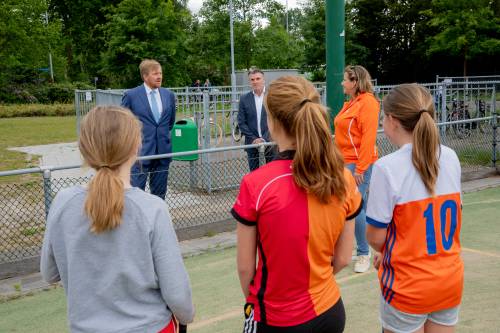 Koning Bezoekt Genneper Parken In Eindhoven