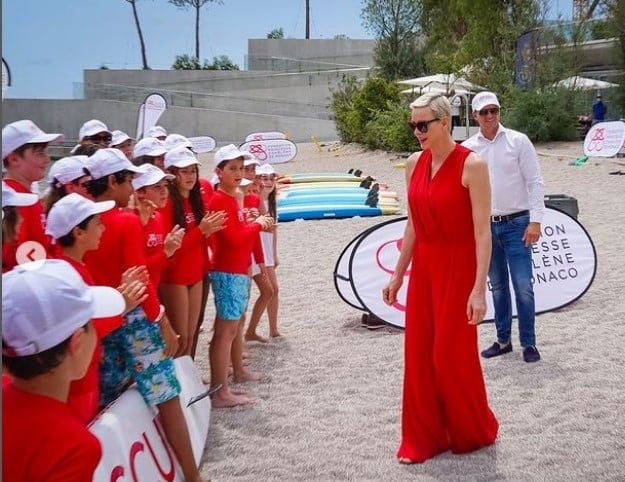 Charlene In Het Rood