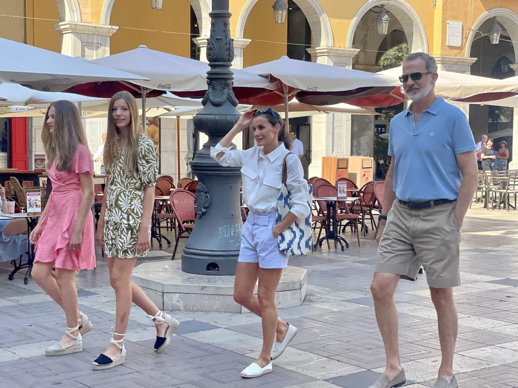 The King And Queen Of Spain Enjoy A Stroll Through The Plaza Mayor Of Palma De Mallorca