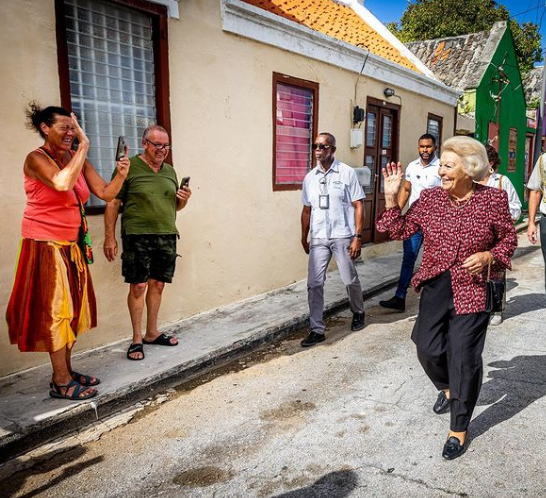 Beatrix Op Curacao Foto 2 Patrick Van Katwijk Screenshot Instagram