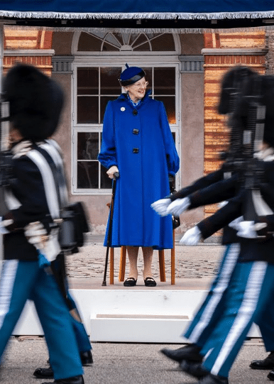 Margrethe In Blauw Screenshot 2 Instagram Det Danske Kongehus