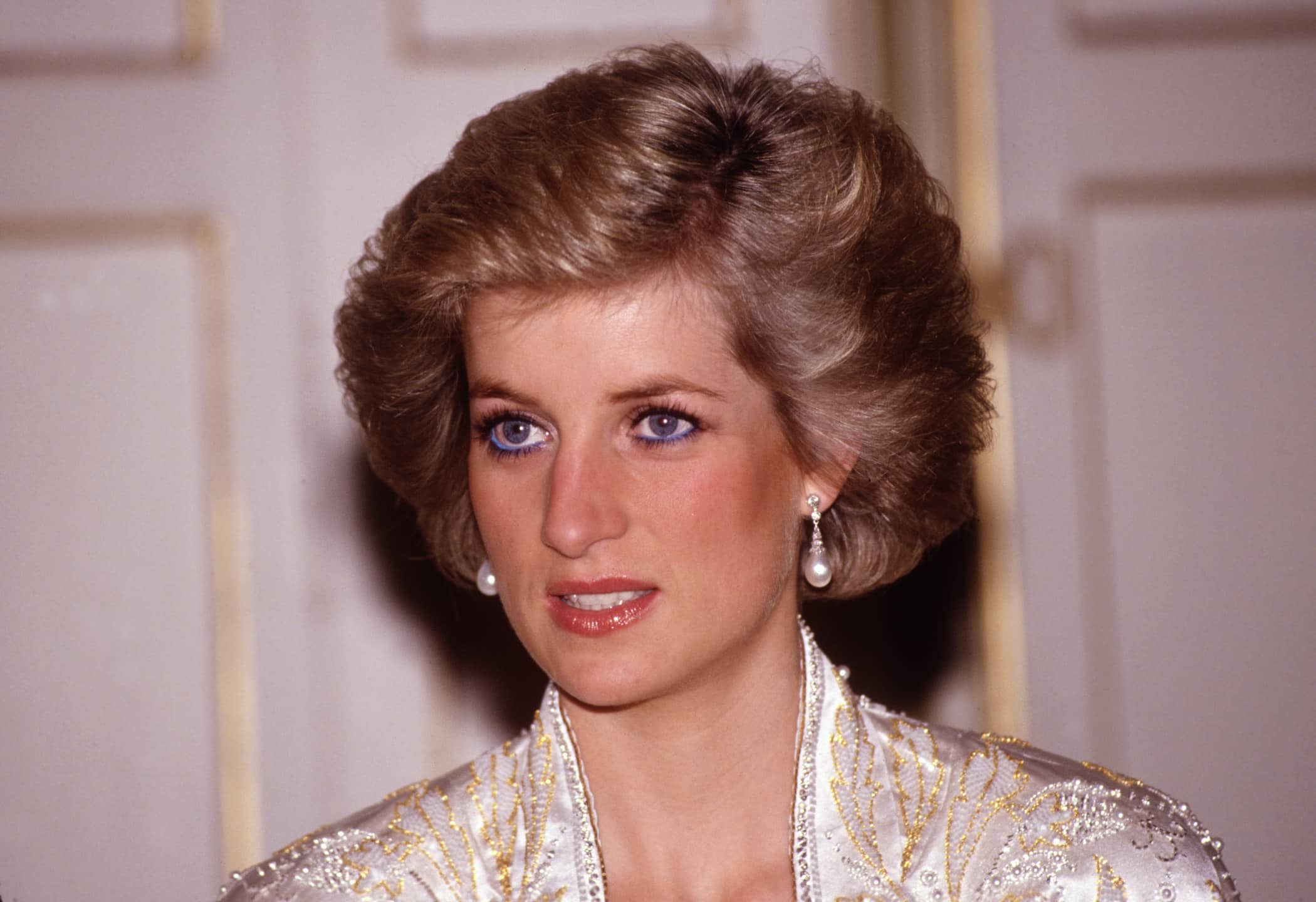 avondjurk prinses Diana geveild