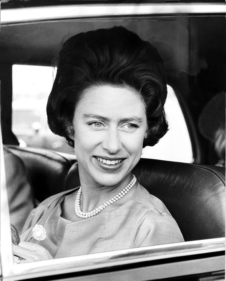 Alles Over Het Bizarre Liefdesleven Van Prinses Margaret De Zus Van alles-over-het-bizarre-liefdesleven-van-prinses-margaret-de-zus-van