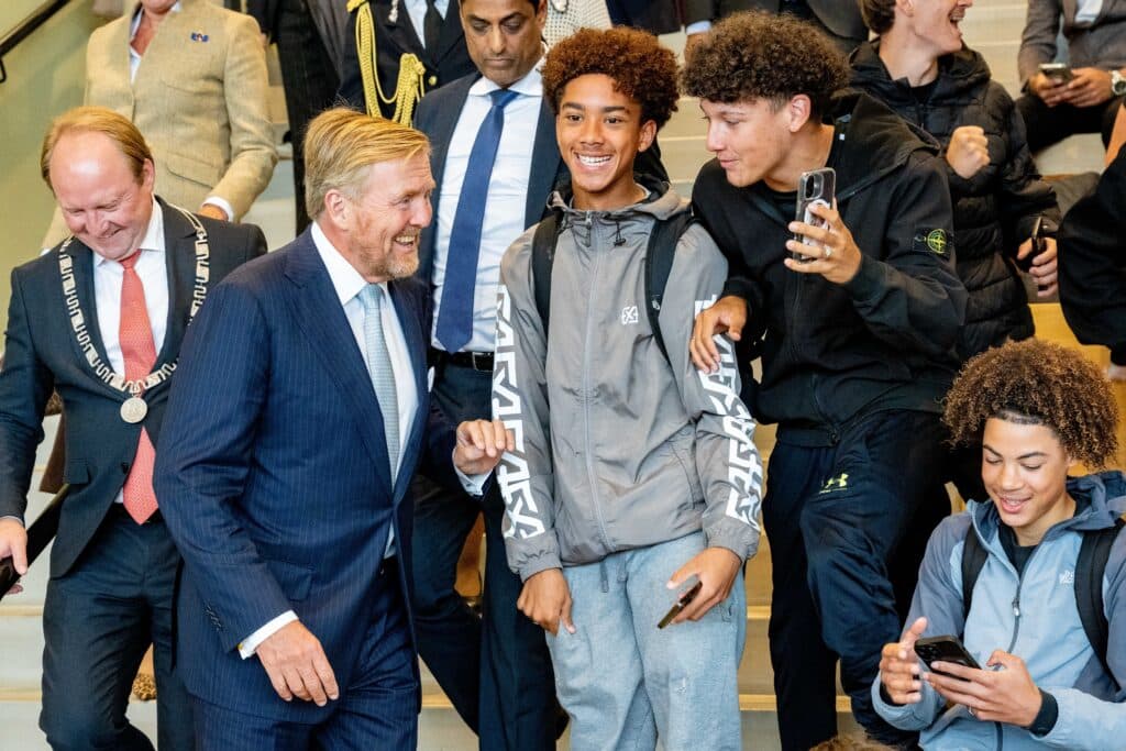 Koningspaar Bij Streekbezoek Provincie Flevoland  koning Willem-Alexander