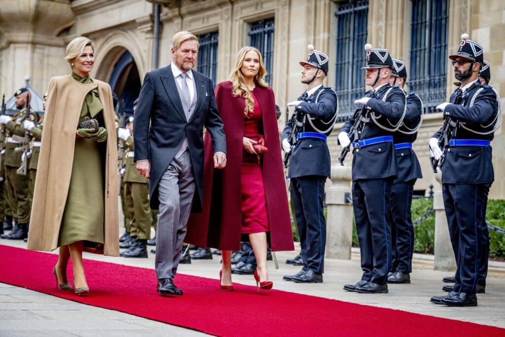 Abdicatie En BeËdiging Van De Luxemburgse Koninklijken