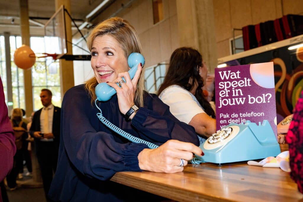 Koningin Bij De Lancering In Je Bol.