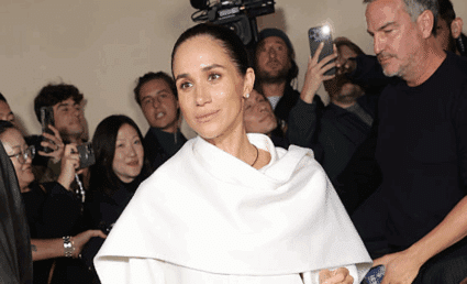Meghan Markle Paris Fashion Week Onder Vuur