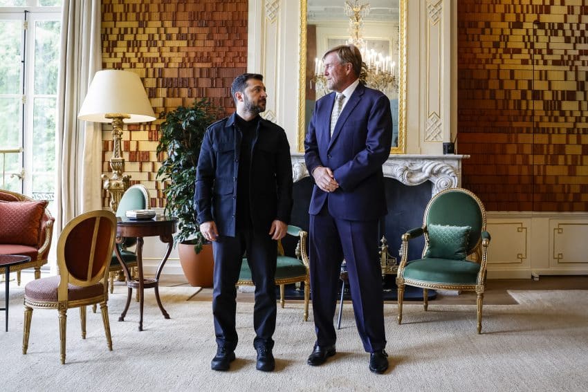Audienties Op Paleis Inzake Navo Top (pool) Zelensky Koning Willem-Alexander