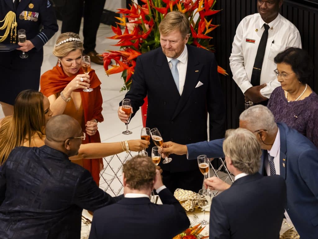 Staatsbezoek Koningspaar Aan Suriname, Eerste Dag