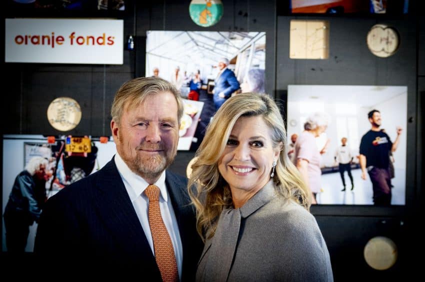 Koning Willem Alexander En Koningin Máxima Brengen Een Werkbezoek