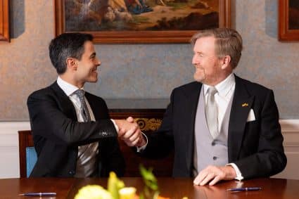 Nieuw Kabinet Jetten I Op Het Bordes Van Paleis Huis Ten Bosch ROB JETTEN EN KONING