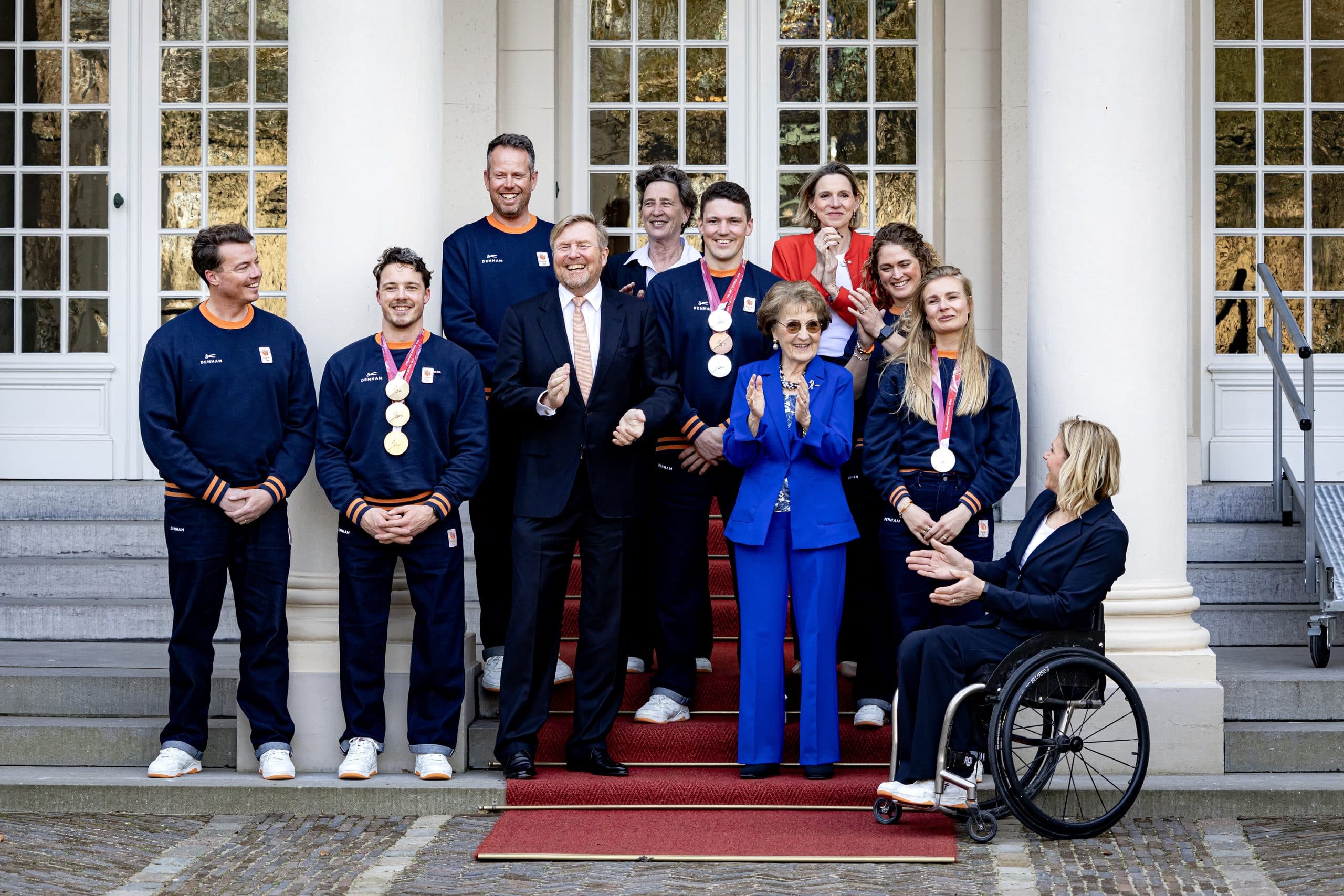 Koning En Prinses Margriet Ontvangen Medaillewinnaars Paralympische Winterspelen