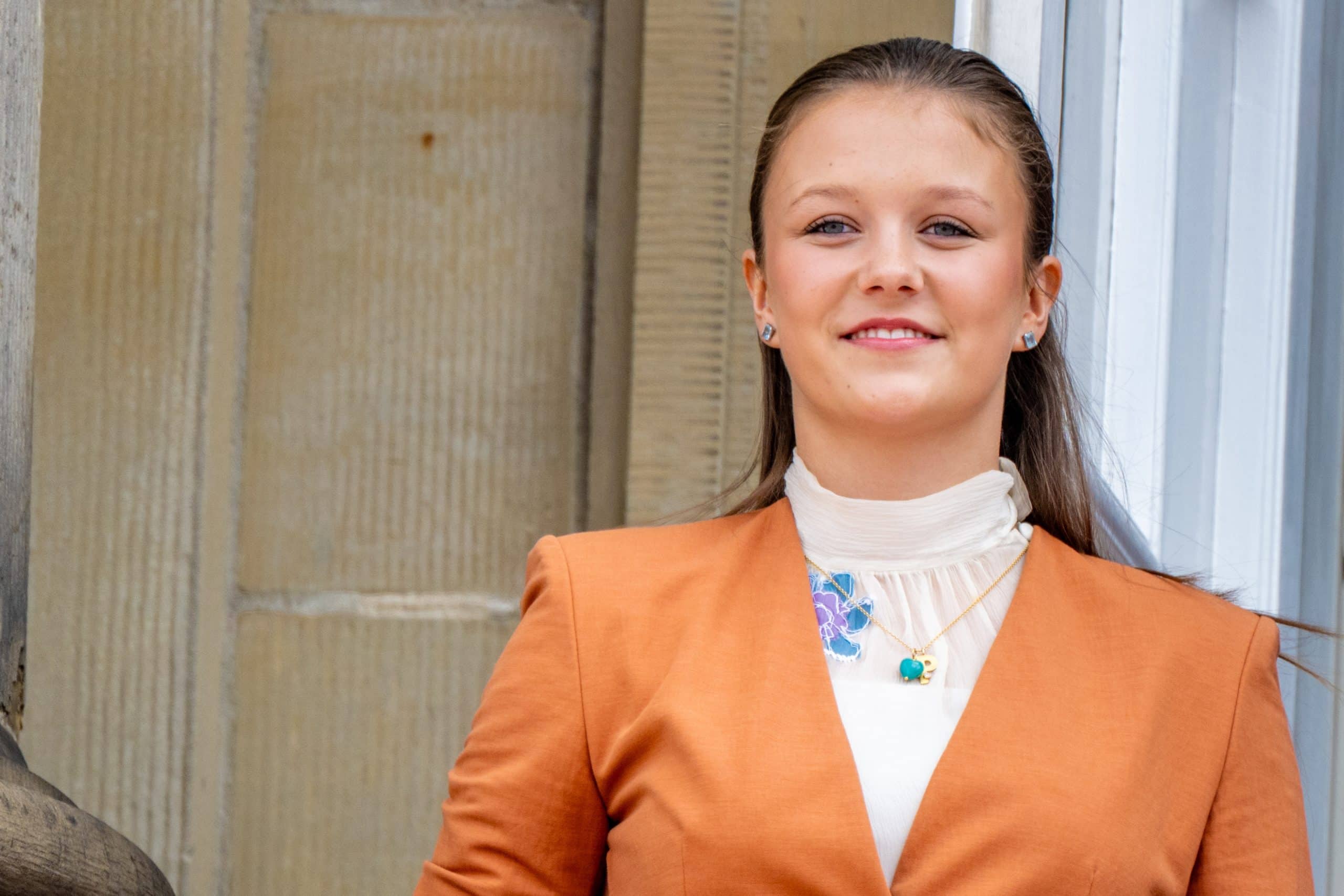 Koning Frederik Viert 57e Verjaardag Prinses Isabella