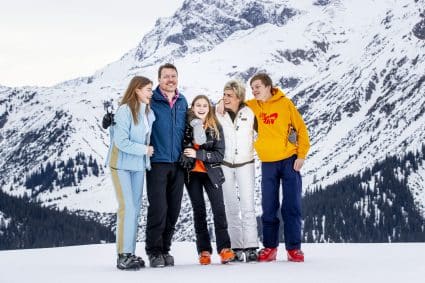 Prins Constantijn, prinses Laurentien, gravin Eloise, graaf Claus-Casimir en gravin Leonore