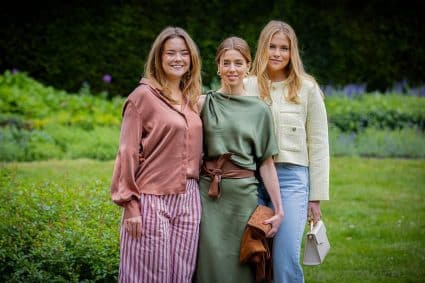Amalia, Alexia, Ariane