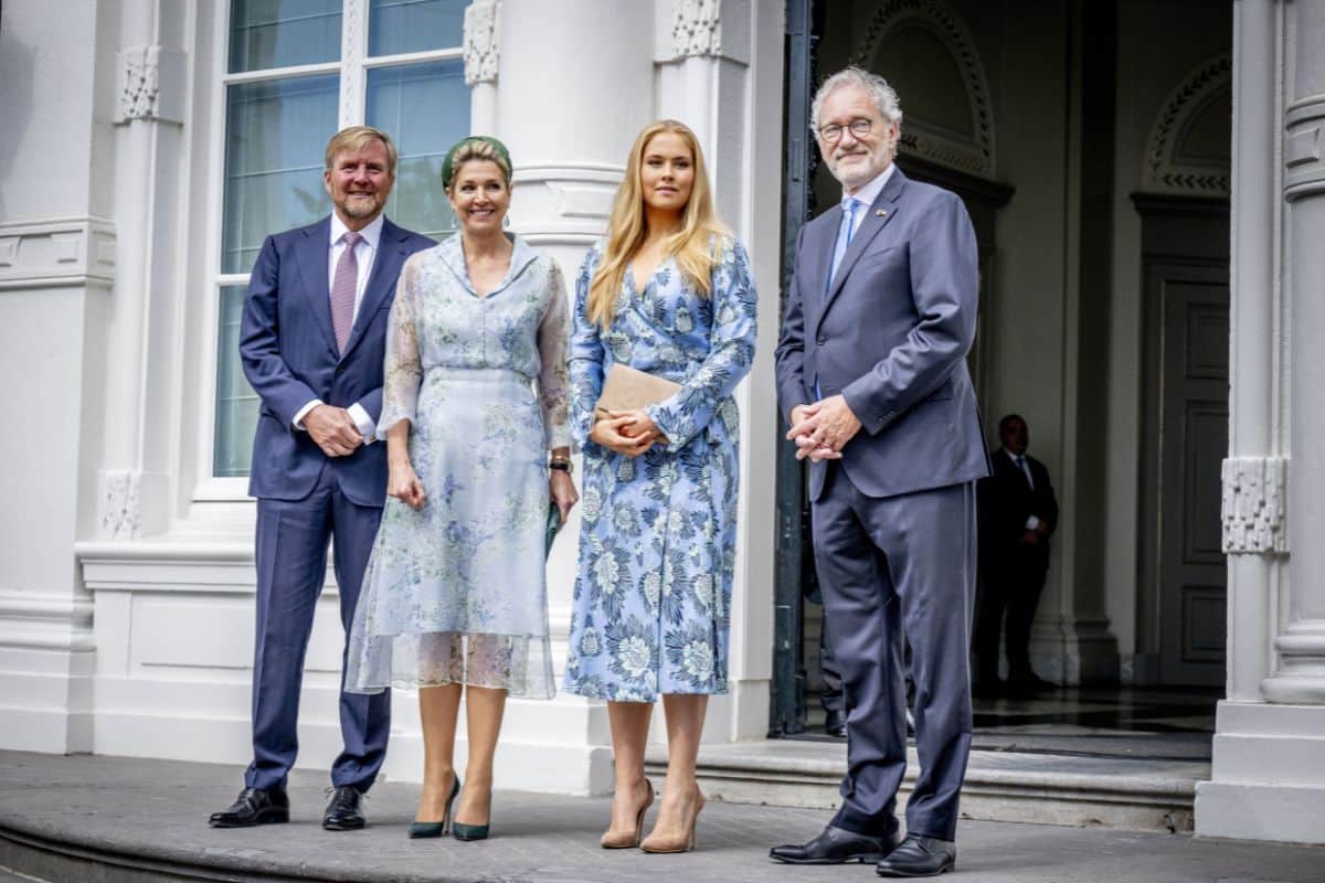 Koningspaar en Amalia nemen afscheid van Thom de Graaf als vicevoorzitter van de Raad van State