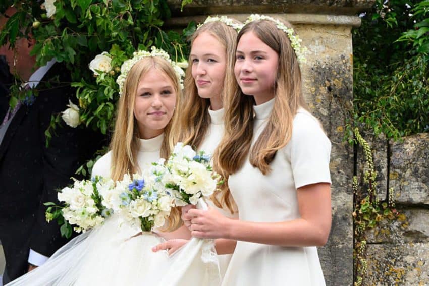 Georgina Sperling en haar stiefzussen Savannah en Isla Phillips