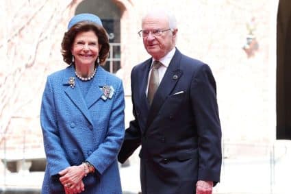 Koningin Silvia van Zweden ontvangt hoogste onderscheiding van koning Carl Gustaf