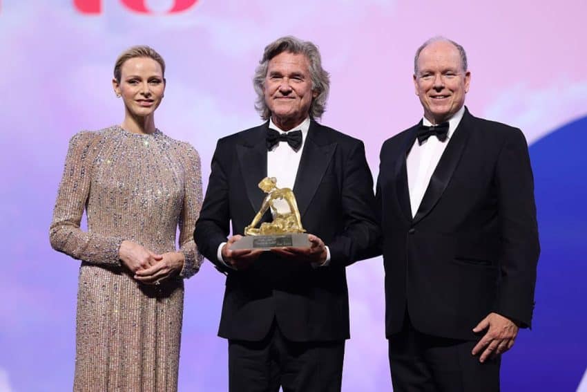 Prinses Charlene van Monaco rijkt filmprijs uit aan Amerikaanse acteur Kurt Russell