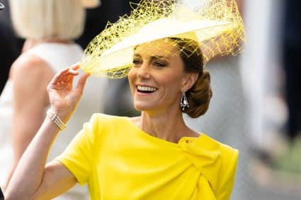 Lief: broer prinses Kate houdt haar vast tijdens bergafdaling