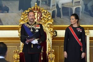 Koning Haakon legt eed af - ANP