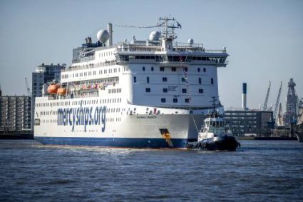 Aankomst Grootste Ziekenhuisschip Ter Wereld In Rotterdam