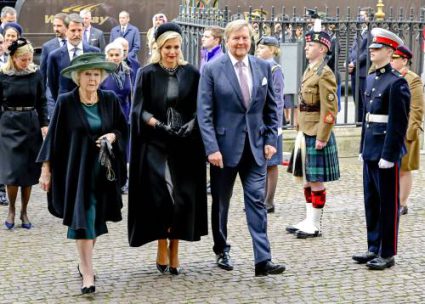 Koningspaar En Beatrix Naar Herdenkingsdienst Prins Philip