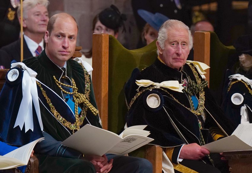 Prins William En Koning Charles Royalty Online